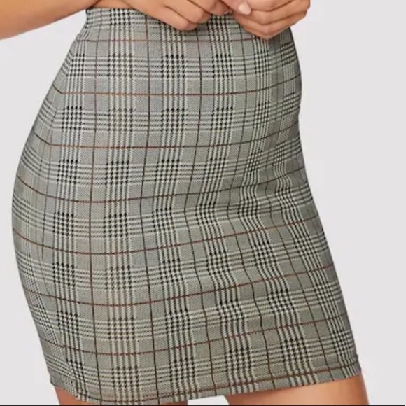 Plaid Bodycon Skirt - Picture 3 of 8